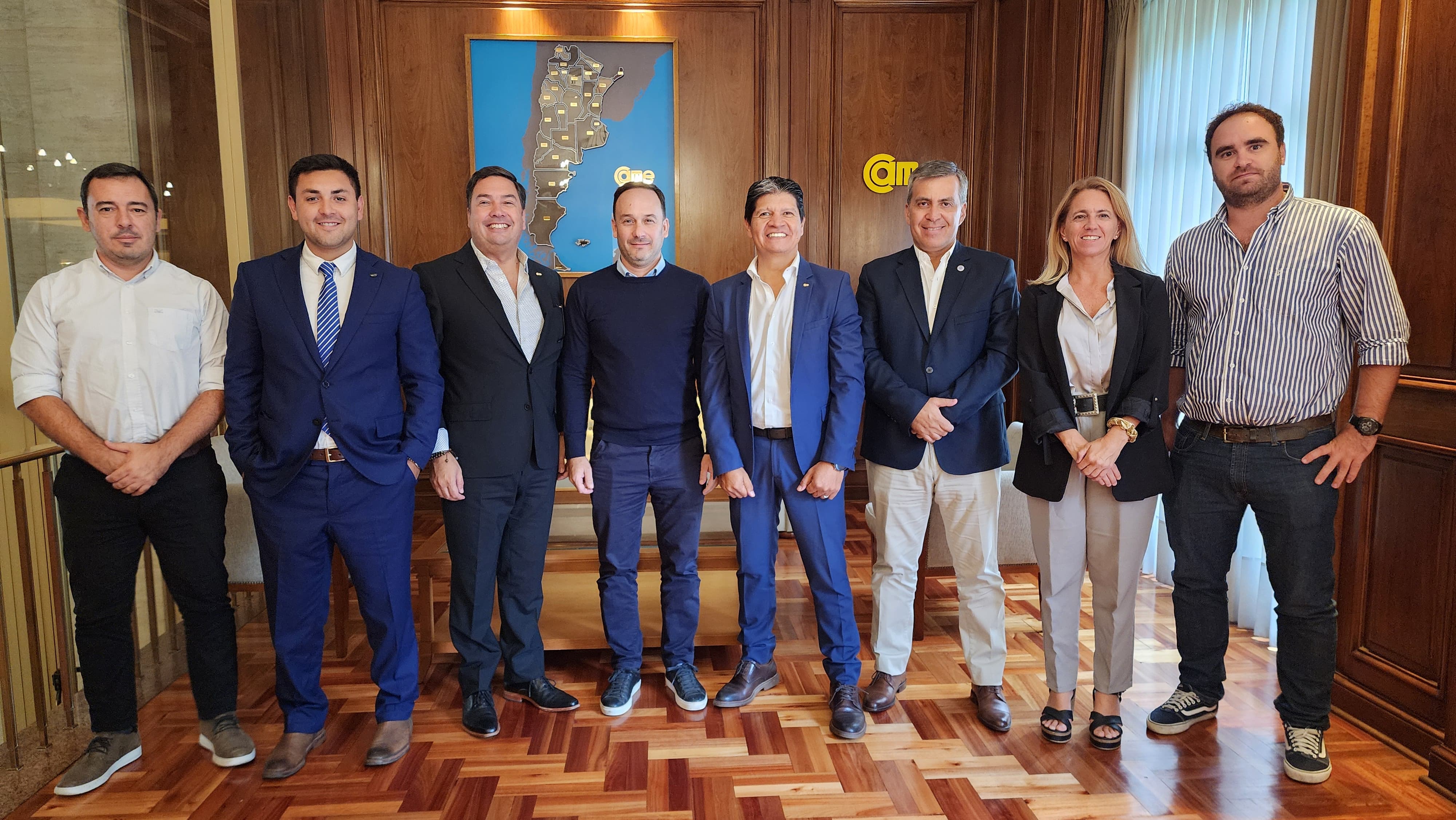IVÁN VILAS FELICITÓ AL INTENDENTE HORMAECHEA POR SU POLÍTICA PRODUCTIVA