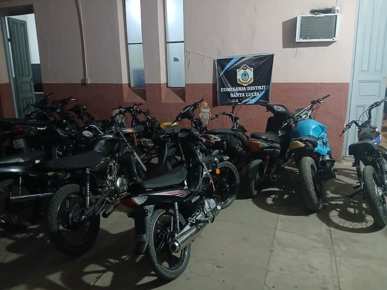 OPERATIVO DE LA POLICÍA TERMINÓ CON 13 MOTOS SECUESTRADAS