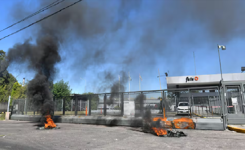 Conflicto en Fate: el Gobierno dictó conciliación obligatoria por 15 días y la empresa deberá anular los 920 despidos