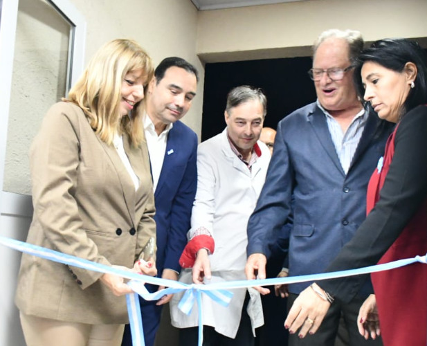 VALDÉS INAUGURÓ SERVICIO DE HEMODIÁLISIS Y DESTACÓ LA INVERSIÓN EN HOSPITALES DEL INTERIOR