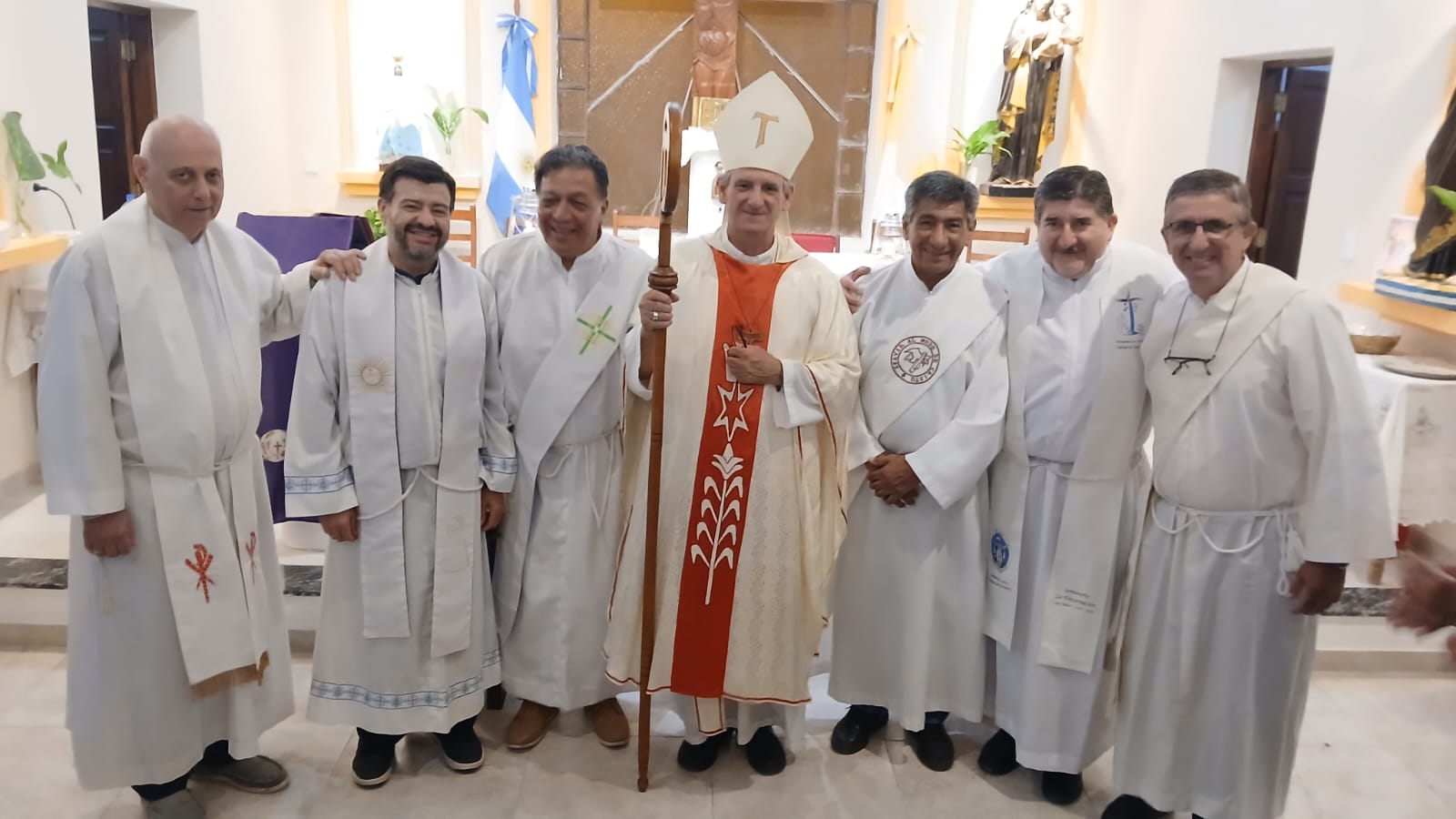 EN CLAVE SINODAL, EL OBISPO CELEBRÓ SU TRIPLE ANIVERSARIO EN PERUGORRÍA