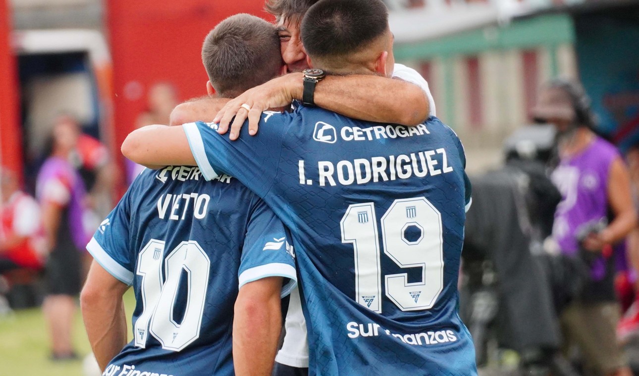 Racing derrotó a Barracas Central y comenzó con el pie derecho el Torneo Apertura