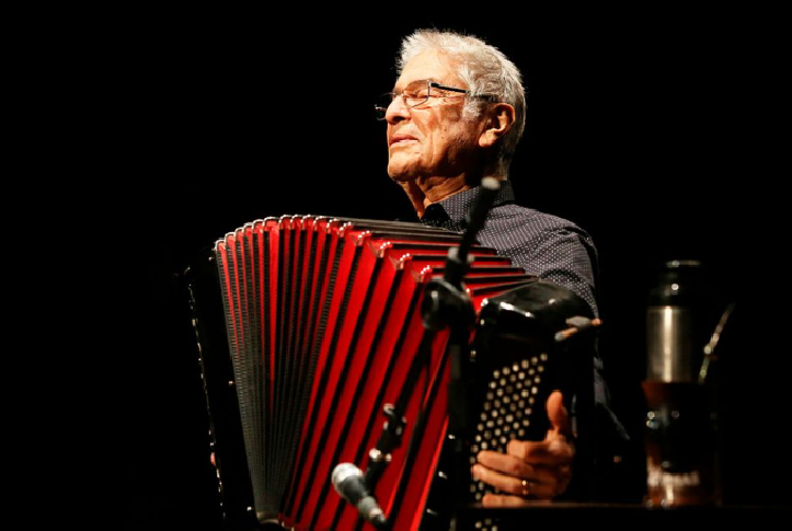 MURIÓ RAÚL BARBOZA, EMBAJADOR DEL CHAMAMÉ Y LEYENDA DE LA MÚSICA POPULAR ARGENTINA