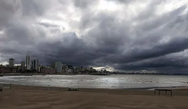 Mar del Plata con lluvias el fin de semana largo: pronosticadores anuncian malas noticias para los turistas