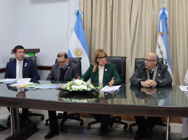 EDUCACIÓN PRESENTÓ ACCIONES PARA UNA ESCUELA SECUNDARIA CON CONOCIMIENTOS APLICADOS A LA VIDA