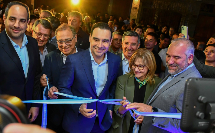 Valdés inauguró las nuevas instalaciones de la Liga Correntina, para seguir apostando al crecimiento del fútbol