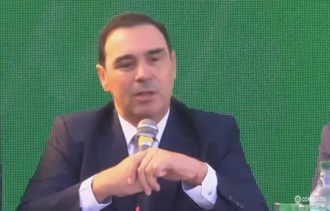 Valdés presentó el aceite de Cannabis de Corrientes: "Ahora vamos por la producción a gran escala"