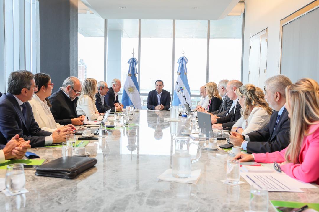 Valdés reunió a su gabinete para evaluar el trabajo realizado y fijar lineamientos en vista a la última etapa del año
