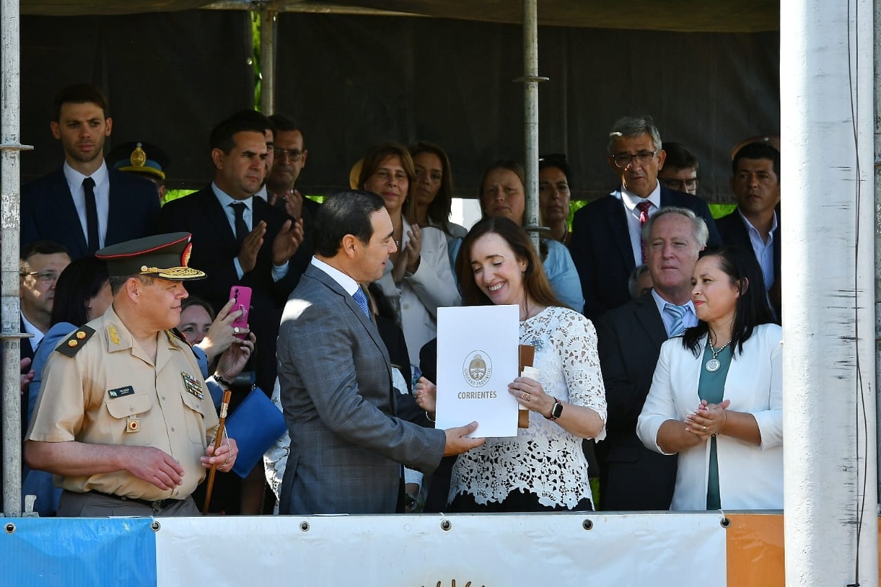 En Yapeyú y ante la vicepresidente Villarruel, el gobernador de Corrientes instó a la "concordia" y pidió por "cuestiones pendientes" de Nación hacia la provincia