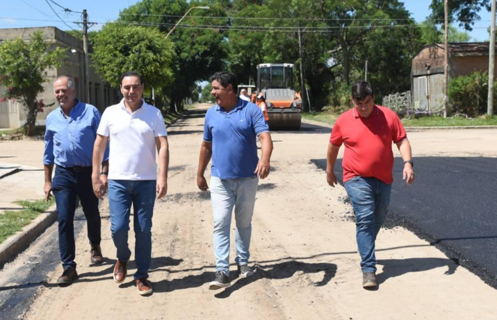 Valdés en Itá Ibaté: "Seguimos creciendo con pavimento y desagües"