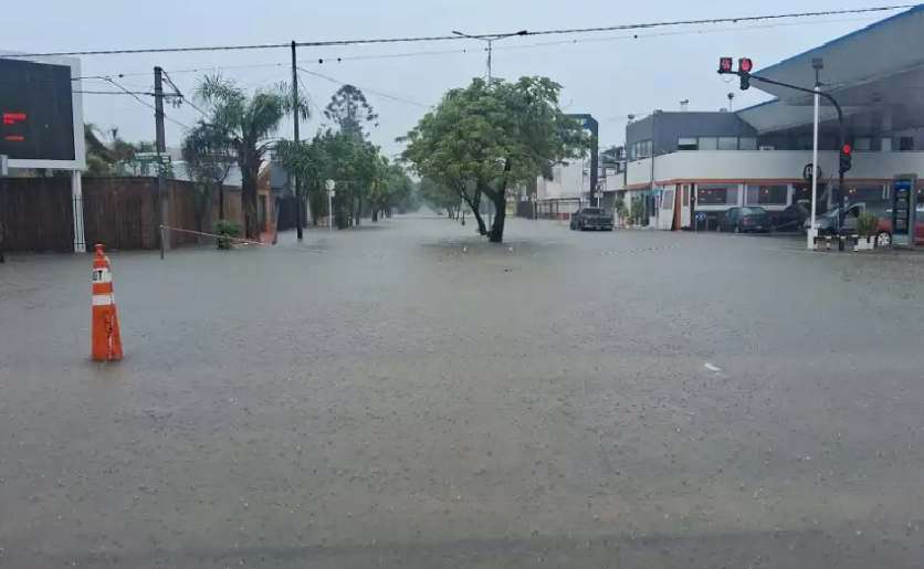 Alerta meteorológica en Corrientes: tras los 280 mm de Navidad, el SMN prevé lluvias hasta el martes