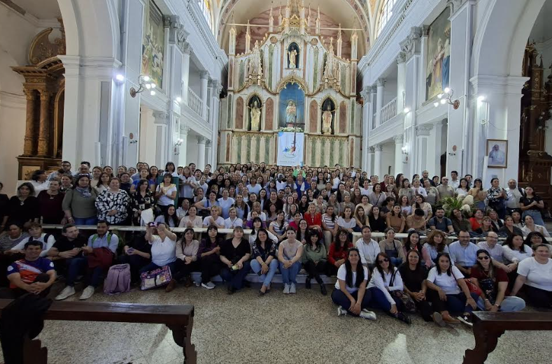 "EDUCAR ES UN ACTO DE ESPERANZA": MÁS DE 600 EDUCADORES DE LA DIÓCESIS PARTICIPARON DE SU JUBILEO EN GOYA