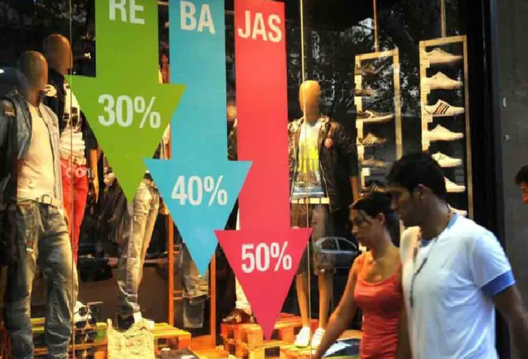 Sigue el derrumbe: las ventas minoristas pymes bajaron 2,6% en agosto