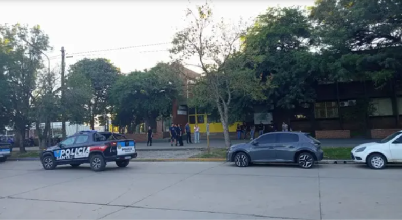 Horror en Santa Fe: un alumno entró armado a una escuela y mató a un compañero