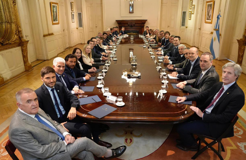 VALDÉS PARTICIPÓ DE LA REUNIÓN DE GOBERNADORES CON MILEI, DONDE PLANTEÓ TEMAS DE INTERÉS PARA LOS CORRENTINOS